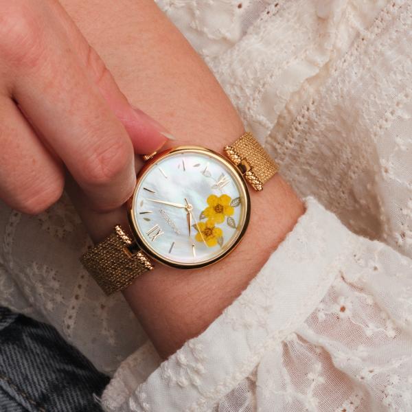 HOLZKERN | Everbloom Damen Armbanduhr (Pflaumenblüte / Gold)