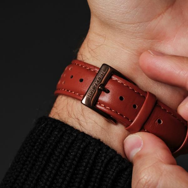 HOLZKERN | Star Trek NCC 1701 D Herren Armbanduhr (Jaspis / Rot)