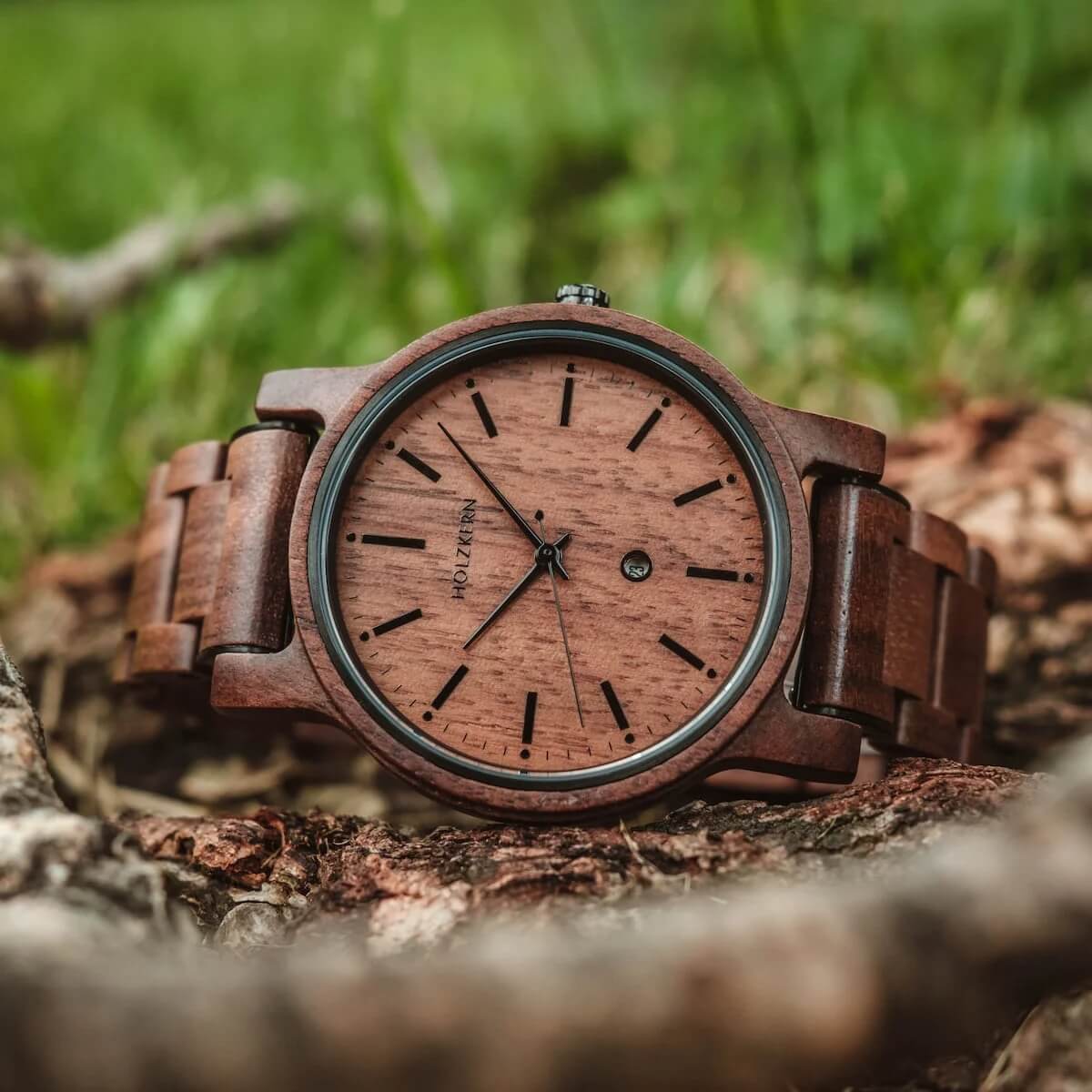 holzker uhr