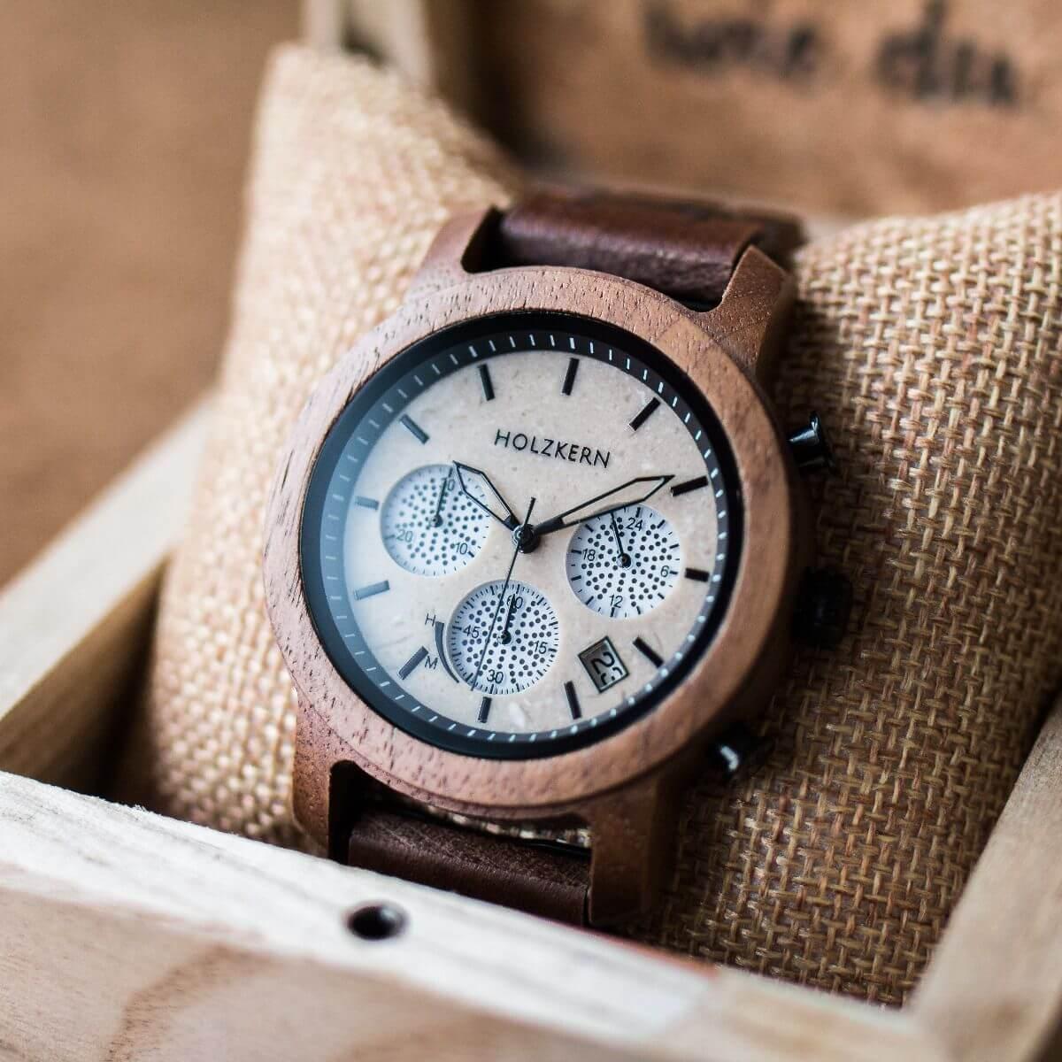 HOLZKERN Waldboden Waldlauf Solar Limited Edition Herren Holzarmbanduhr