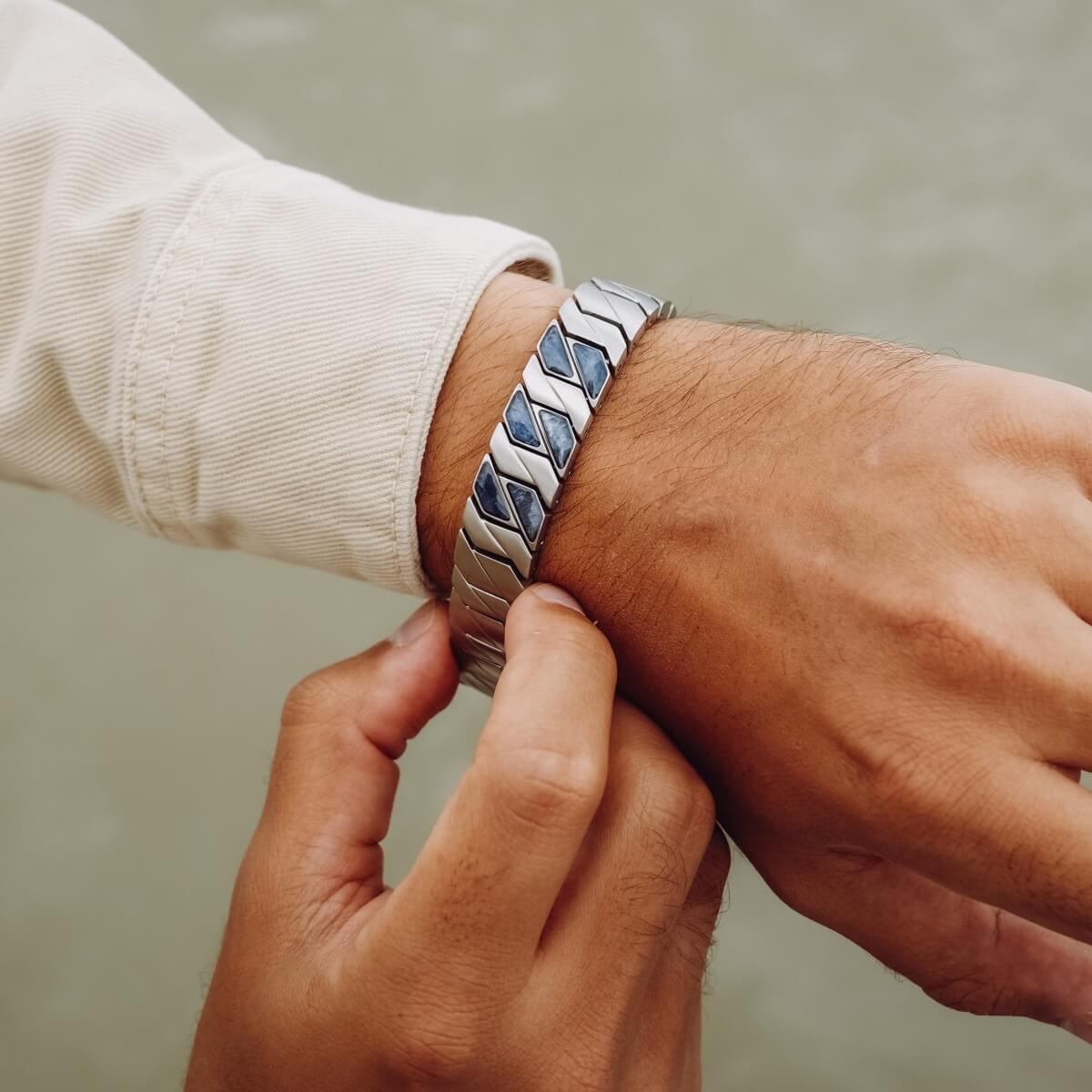 HOLZKERN | Armband Bandlett Bariton (Sodalith / Silber)