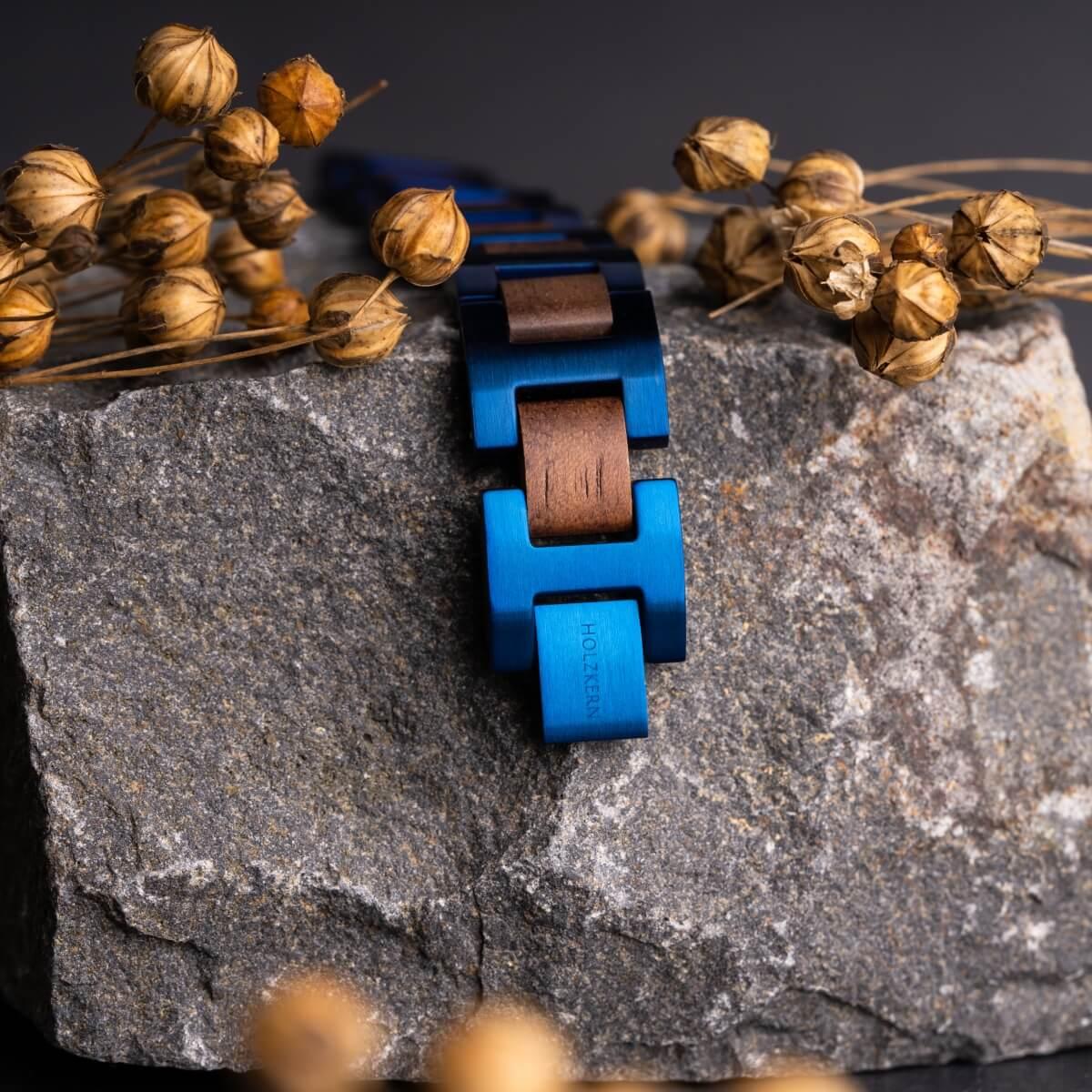 HOLZKERN | Bandlett Armband Capriccio (Walnussholz / Blau)