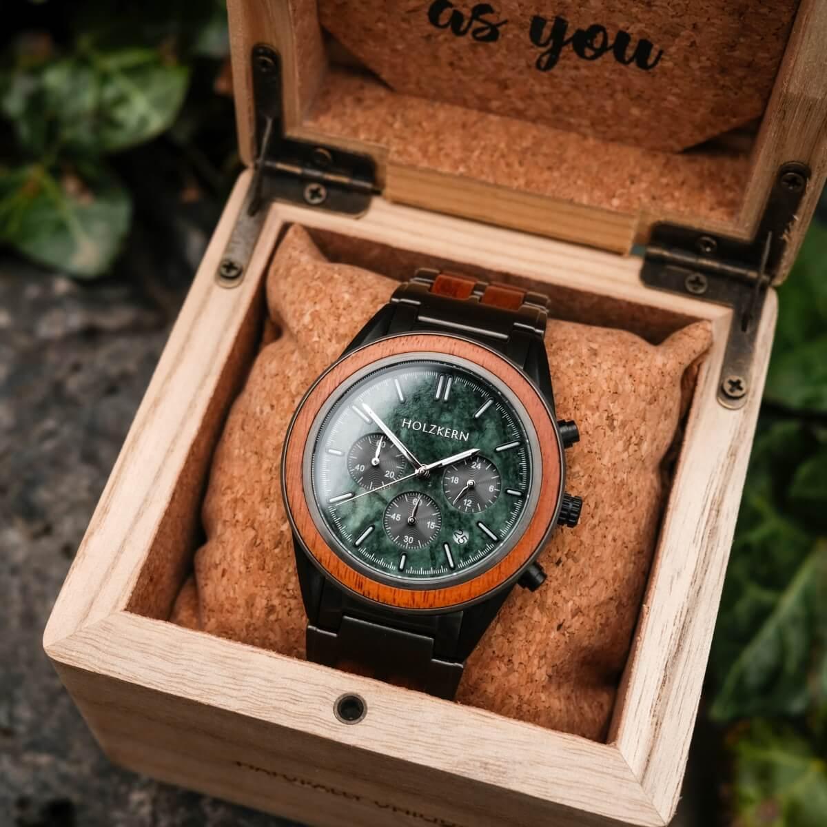 HOLZKERN | Cosmic Night Sky Herren Chronograph