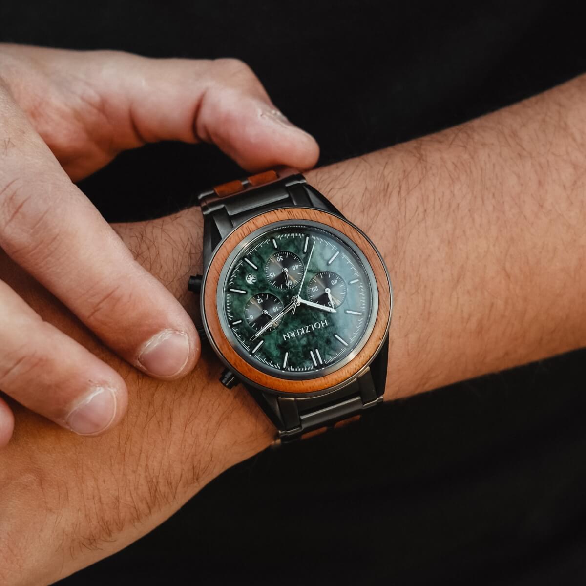 HOLZKERN | Cosmic Night Sky Herren Chronograph