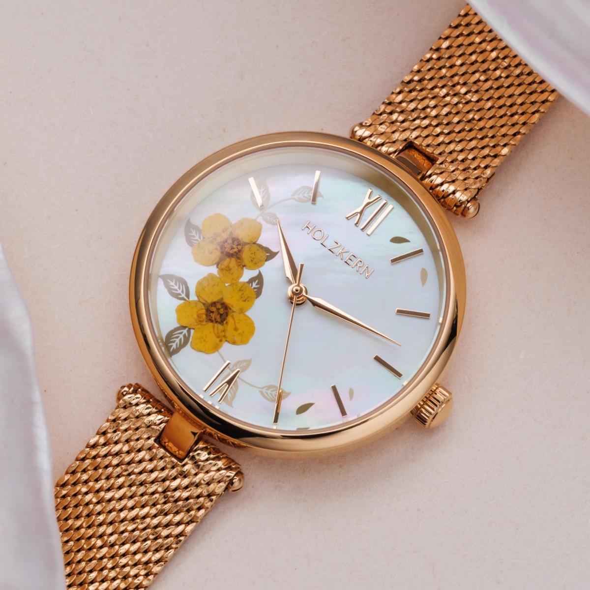 HOLZKERN | Everbloom Damen Armbanduhr (Pflaumenblüte / Gold)