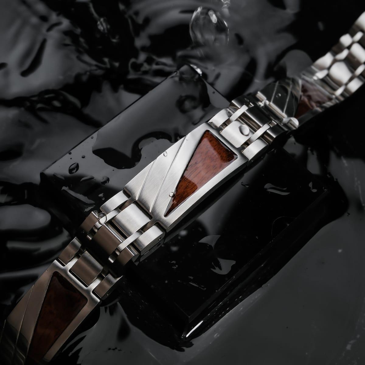 HOLZKERN | Herrenarmband Bandlett Looper Walnussholz Silber