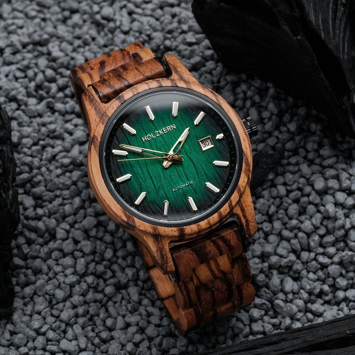 HOLZKERN | Nightbird Herren Automatikuhr (Zebrano-Grün)