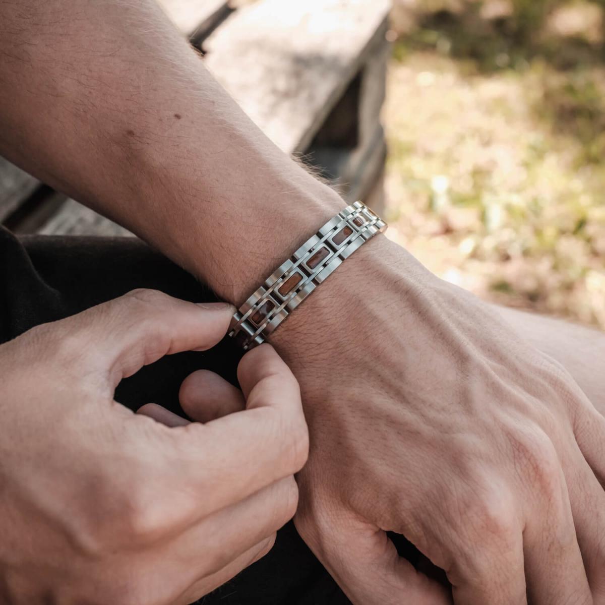 HOLZKERN | Tremolo (Walnussholz / Silber) Armband Bandlett