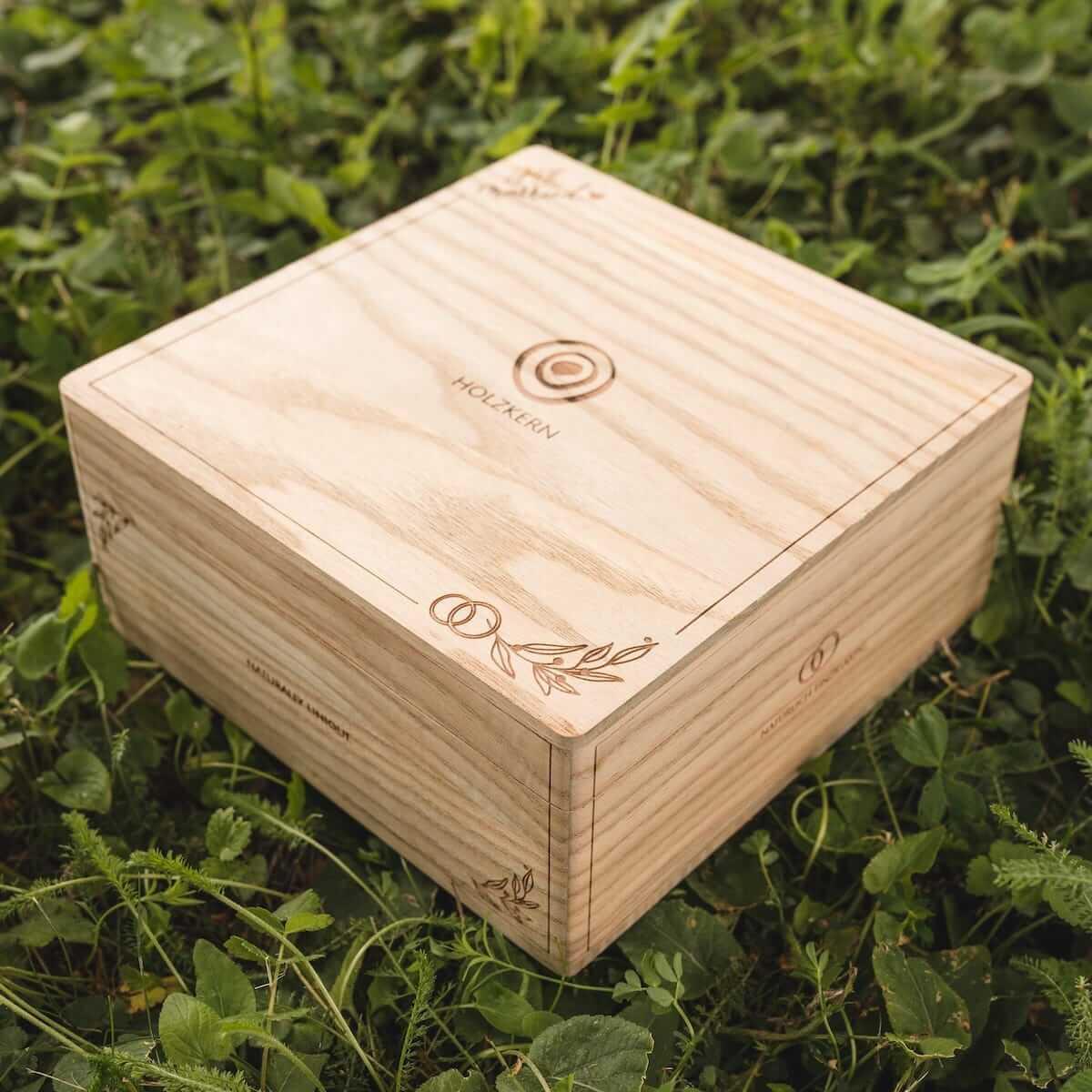 HOLZKERN | Sammlerbox Catalpa Hochzeitsglück