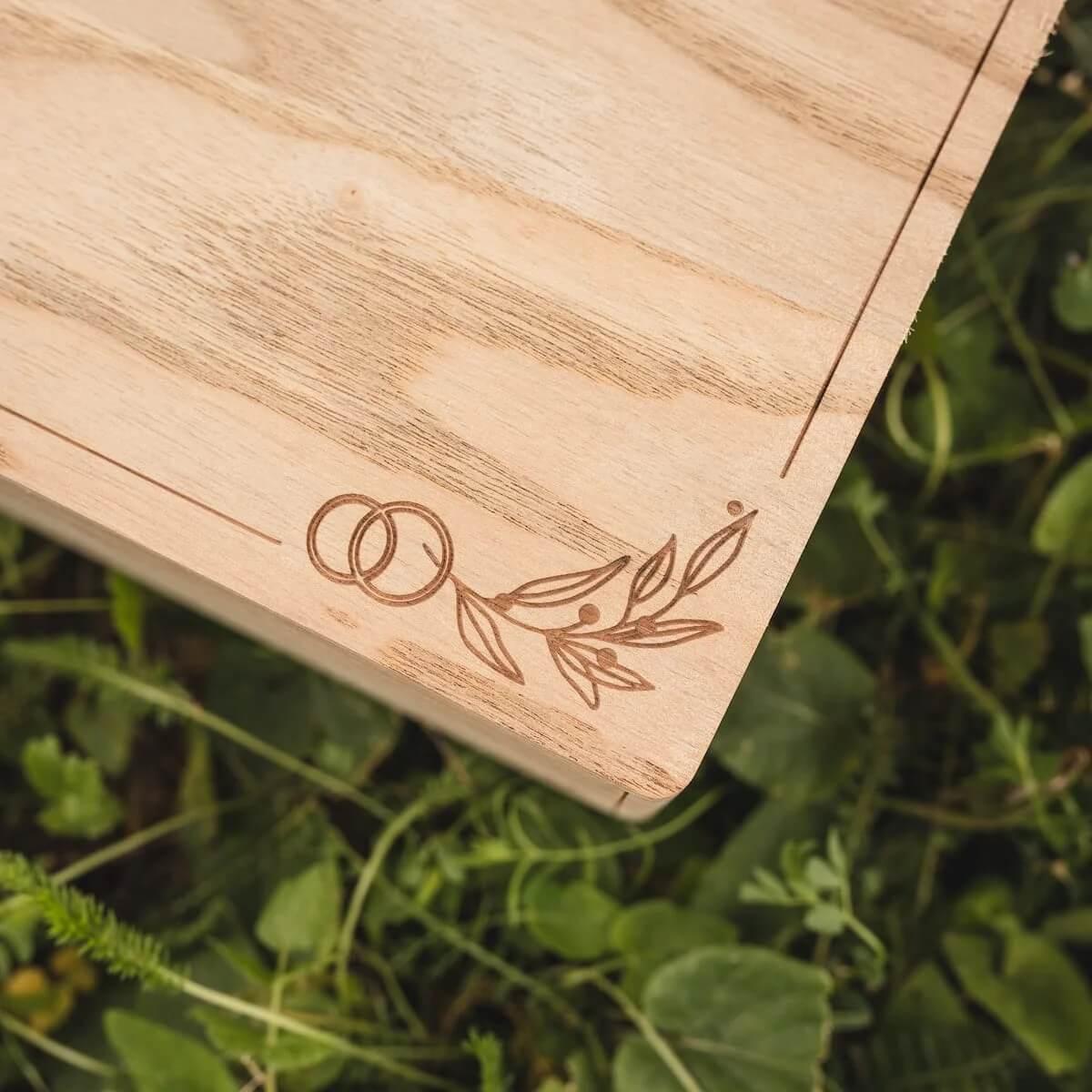 HOLZKERN | Sammlerbox Catalpa Hochzeitsglück